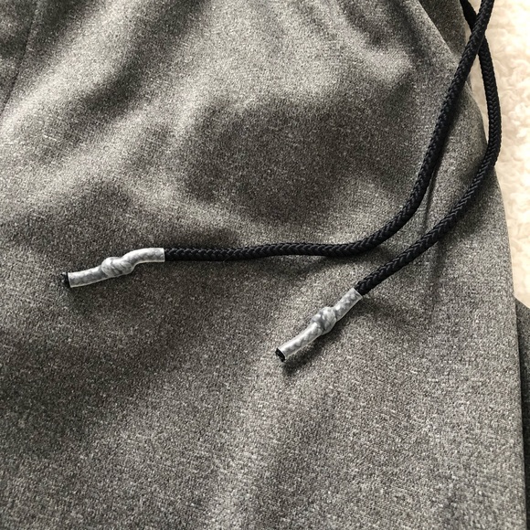 NWOT Under Armour Sweatpants Medium - Picture 3 of 8